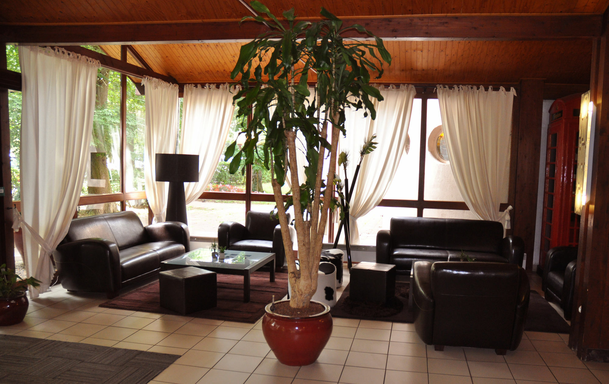 Enzo Hotels Diane - Logis Amnéville Dış mekan fotoğraf